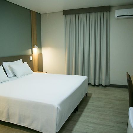 Bello Hotel 托莱多 外观 照片
