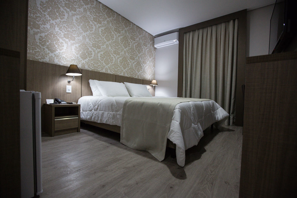 Bello Hotel 托莱多 外观 照片